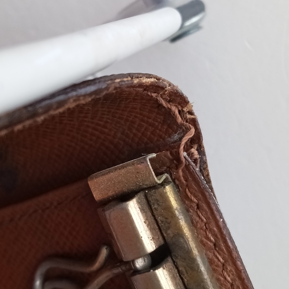 Vintage LV Monogram LOUIS VUITTON 6 Hooks Key Card Case - Picture 13 of 16